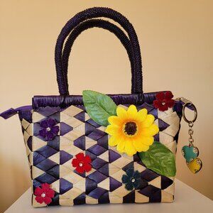 Set of wicker bag and 2 hearts keychain